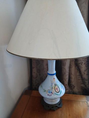 Vintage Olielamp met Kap  beschikbaar voor biedingen