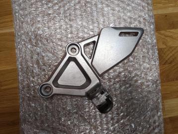 Honda Voetsteun houder links CB CBR 650 R 50700-MKN-D50 beschikbaar voor biedingen