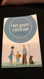 Arjan Bolt - Het gezin centraal 9789088506598, Ophalen of Verzenden, Zo goed als nieuw, Arjan Bolt