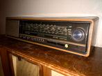 Antieke Vintage Radio. Werkt goed en is in goeie staat, Antiek en Kunst, Antiek | Tv's en Audio, Ophalen of Verzenden