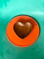 Vintage teak hout klein schaaltje hartvorm MCM bruin, Huis en Inrichting, Woonaccessoires | Schalen en Manden, Gebruikt, Schaal