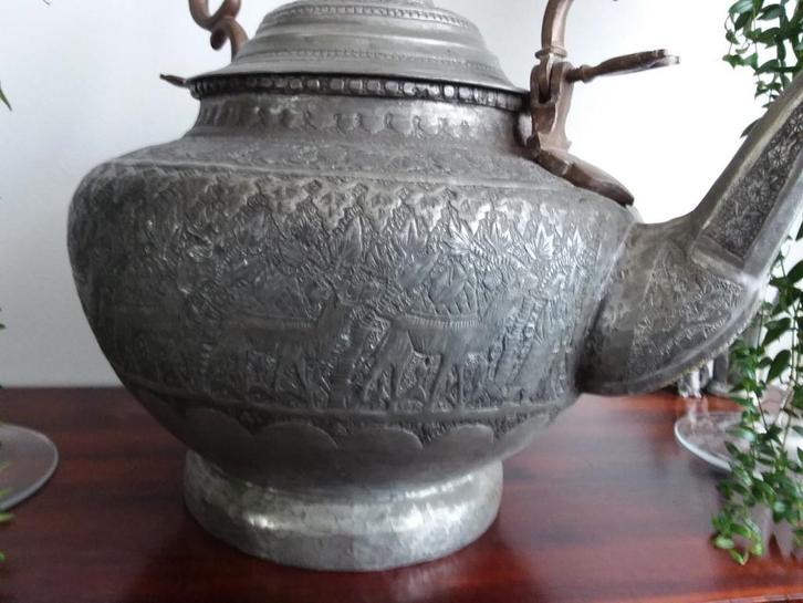 Perzische ketel met decoratie, Antiek en Kunst, Antiek | Koper en Brons, Brons, Ophalen of Verzenden