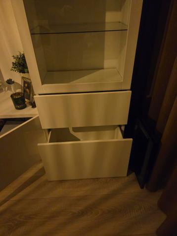 IKEA BESTÅ opbergcombinatie met glazen deuren - afbeelding 4