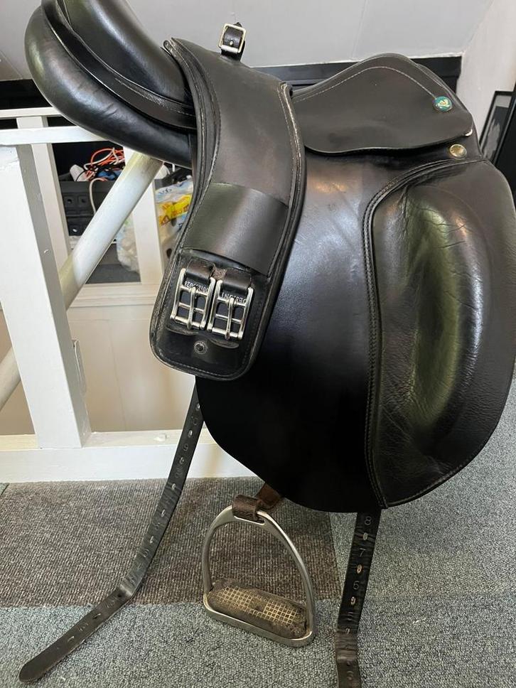 dressuurzadel prestige roma 17 inch, Dieren en Toebehoren, Paarden en Pony's | Zadels, Zo goed als nieuw, Dressuur, Ophalen