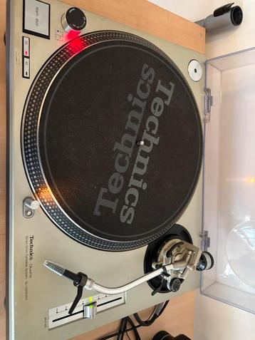 Technics SL-1200MK2 Platenspeler beschikbaar voor biedingen