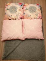 Sierkussens 3x merk HIP., plaids 2x, Huis en Inrichting, Ophalen of Verzenden, Zo goed als nieuw, Roze, Vierkant