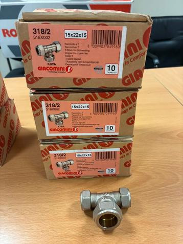 Diverse messing knelkoppelingen  knelfitting 15/22mm beschikbaar voor biedingen