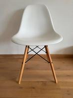 Mooie stoelen 3x replica, Drie, Design, Wit, Zo goed als nieuw