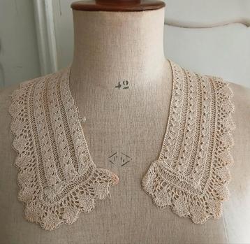 brocante kraag  beschikbaar voor biedingen