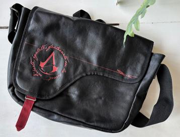Assassin’s Creed Unity PU (laptop) tas. beschikbaar voor biedingen