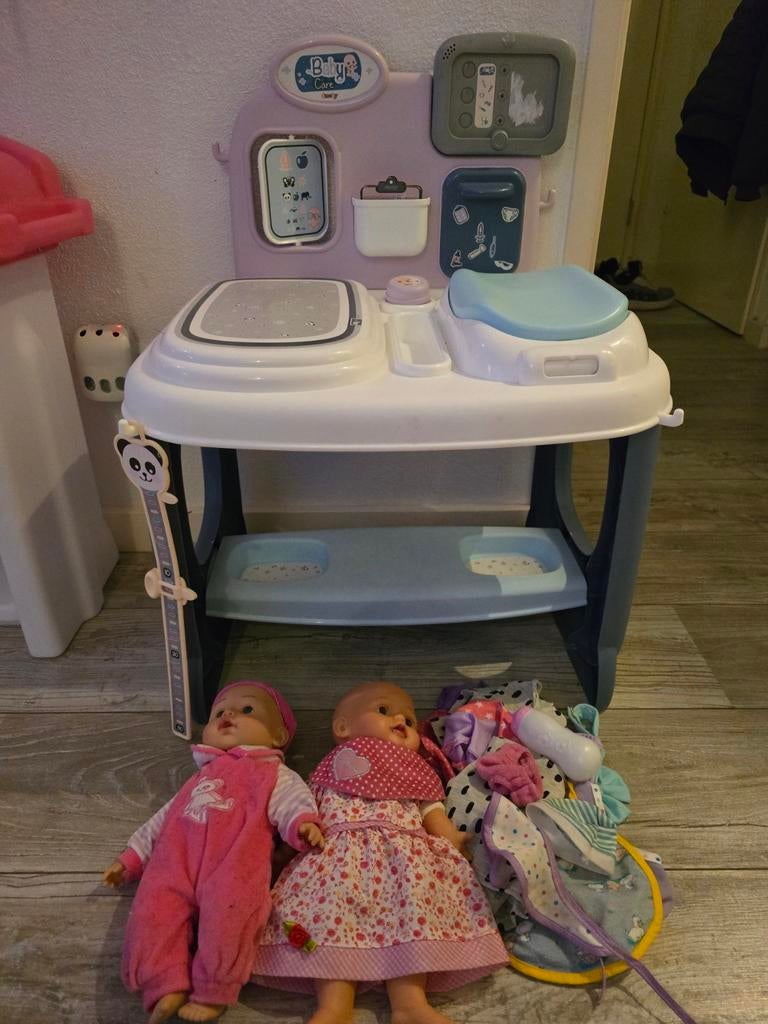 Smoby Verzorgingstafel met Poppen, Ophalen, Gebruikt, Babypop