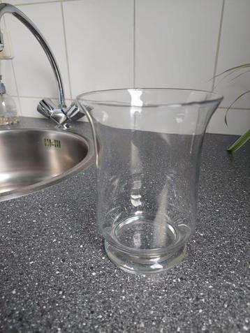 Vaas - vaasje - glas - 15cm hoog - ophalen graag - beschikbaar voor biedingen