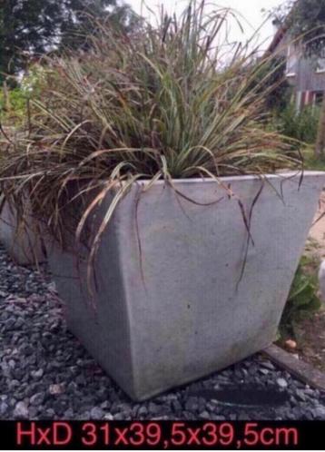 Grote cascade zware oude stenen bloempotten set 7potten beschikbaar voor biedingen