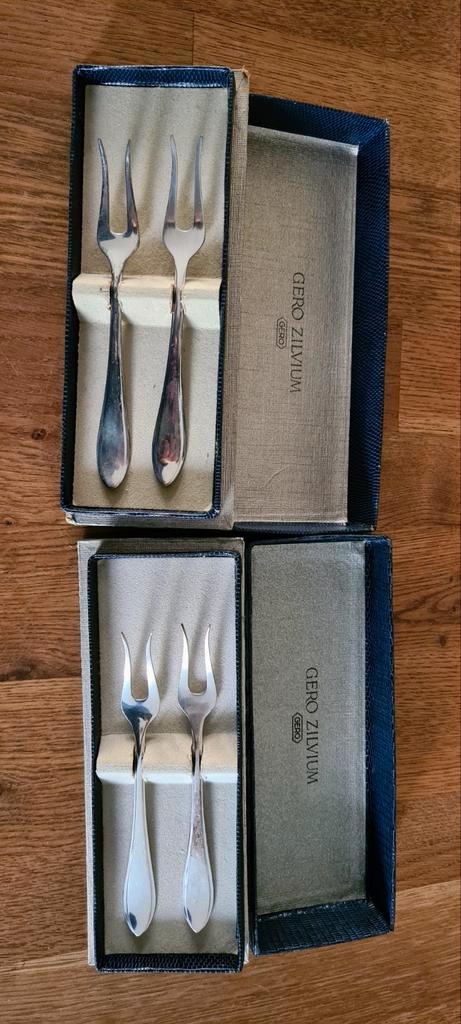 4 Gero Zilvium Vleesvorkjes in Originele Doos, Antiek en Kunst, Antiek | Bestek, Ophalen of Verzenden