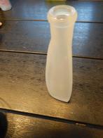 Melk kleurige vaas/fles 25 cm hoog, Huis en Inrichting, Woonaccessoires | Vazen, Ophalen, Overige kleuren, Minder dan 50 cm, Glas