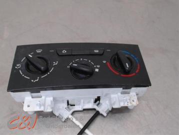 Kachel Bedieningspaneel van een Citroen Berlingo beschikbaar voor biedingen