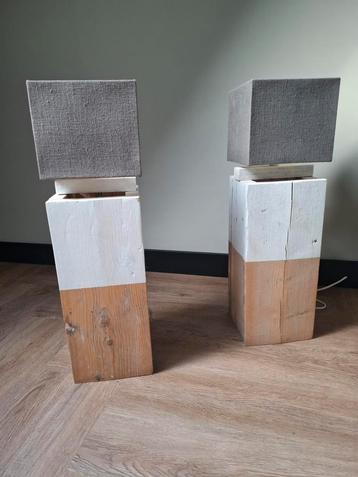 Tafellampen 2 stuks beschikbaar voor biedingen