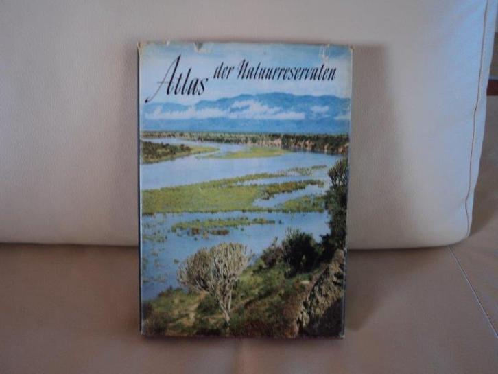 Atlas der natuurreservaten, Boeken, Atlassen en Landkaarten, Gelezen, Overige atlassen, Wereld, 1800 tot 2000, Ophalen of Verzenden