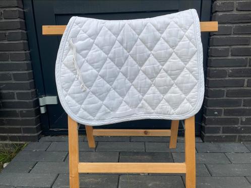Tweetal witte wedstrijd zadeldekjes te koop, maat FULL, Dieren en Toebehoren, Paarden en Pony's | Dekens en Dekjes, Gebruikt, Dekje