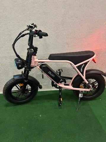“Nieuwe” ouxi C80 mini roze 59km,km teller werkt niet beschikbaar voor biedingen
