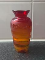 Vintage vaasje cadmium glas, Antiek en Kunst, Ophalen of Verzenden