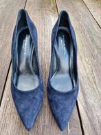 Pumps hakschoenen maat 39 blauw suéde merk Guglielmo Rotta, Kleding | Dames, Schoenen, Ophalen of Verzenden, Zo goed als nieuw