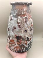 Grote vaas met de hand opgebouwd van Raku Aardewerk, Overige kleuren, Aardewerk of Porselein, Ophalen of Verzenden, Zo goed als nieuw