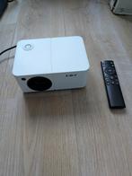 Leuke beamer inclusief scherm en statief, Ophalen, Zo goed als nieuw, LED