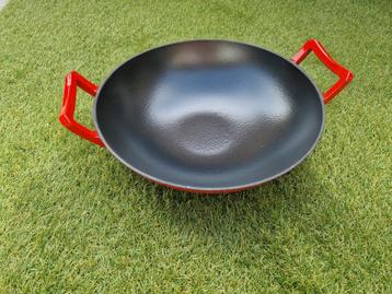 Wok pan gietijzeren  beschikbaar voor biedingen