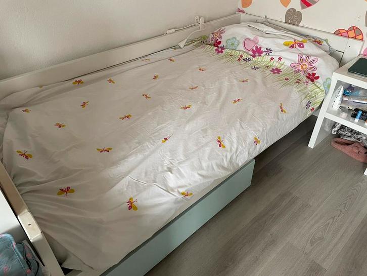 Lifetime hoekstapelbed Flower Power, Kinderen en Baby's, Kinderkamer | Stapelbedden en Hoogslapers, Gebruikt, Stapelbed, Ophalen