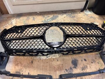 Nieuwe originele grill van Mercedes A klasse beschikbaar voor biedingen