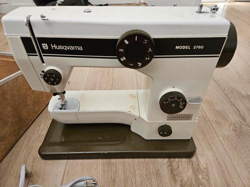 Husqvarna Lewenstein 2760 Vintage Naaimachine, Antiek en Kunst, Antiek | Naaimachines, Ophalen of Verzenden