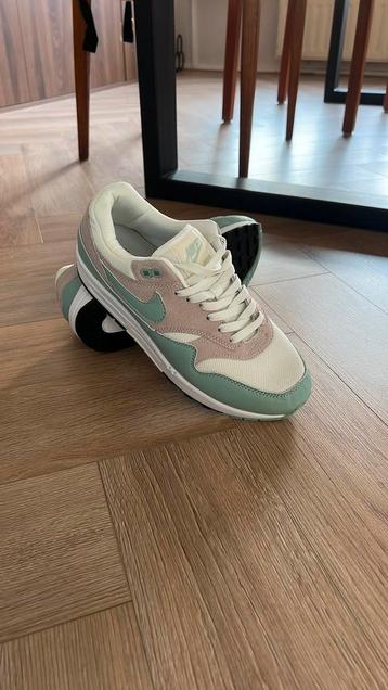 Nike Air Max 1 Mica Green - Maat 43 beschikbaar voor biedingen