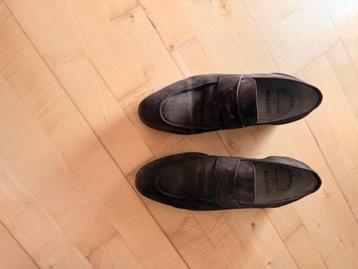 Magnanni herenschoen bruin suede Mt 44 beschikbaar voor biedingen