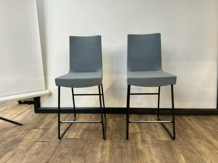 Montis half hoge krukken, Huis en Inrichting, Barkrukken, Gebruikt, 60 tot 90 cm, 1 kruk, Met voetsteun, Ophalen of Verzenden