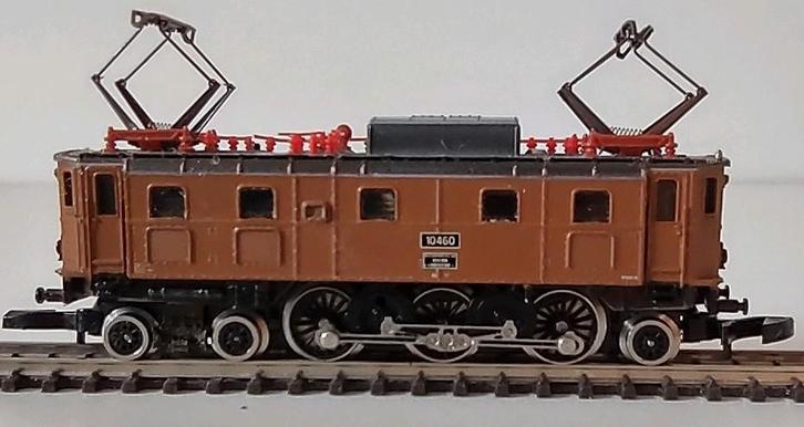 MÄRKLIN Z 8851 Zwitserse locomotief Serie Ae 3/6, Hobby en Vrije tijd, Modeltreinen | Overige schalen, Locomotief, Gelijkstroom