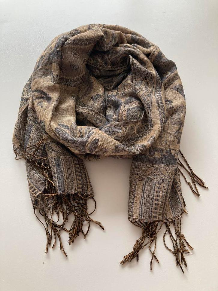 Mooie klassieke Sjaal  jaquard geweven paisley desssin, Kleding | Dames, Mutsen, Sjaals en Handschoenen, Zo goed als nieuw, Sjaal