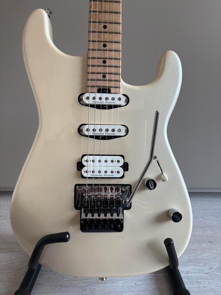 Charvel Pro-Mod So-Cal Style 1 HSS FR, Muziek en Instrumenten, Snaarinstrumenten | Gitaren | Elektrisch, Zo goed als nieuw, Solid body