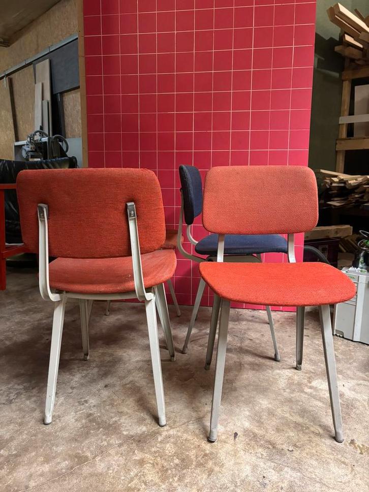 Friso kramer arend de cirkel revolt, Huis en Inrichting, Stoelen, Gebruikt, Blauw, Ophalen