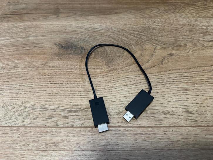 Microsoft Wireless Display Adapter V2 1733, Computers en Software, Pc- en Netwerkkabels, Ophalen of Verzenden