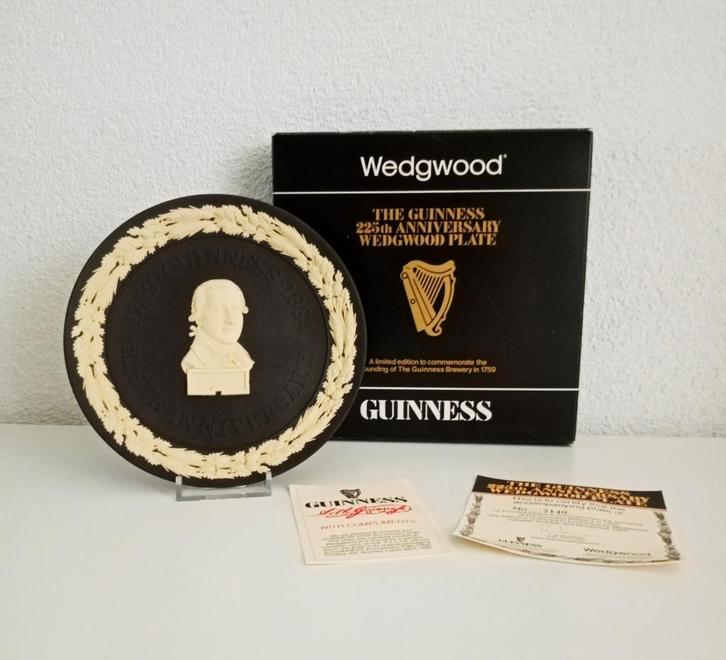 Guinness bord, Wedgwood.  Reclame. Vintage., Verzamelen, Biermerken, Zo goed als nieuw, Reclamebord, Plaat of Schild, Overige merken