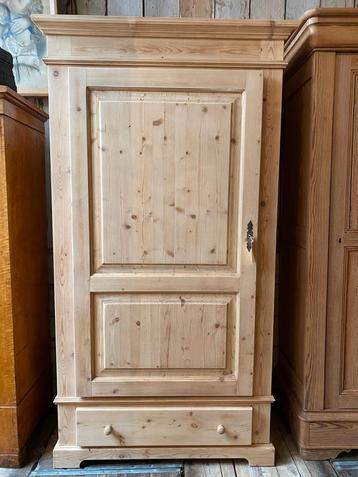Landelijk brocante eendeurskast grenen kast  beschikbaar voor biedingen