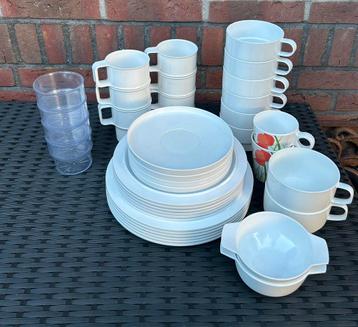 Mepal servies beschikbaar voor biedingen