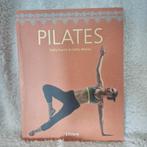 Pilates boek - Sally Searle & Cathy Meeus, Ophalen of Verzenden, Zo goed als nieuw, Sally Searle & Cathy Meeus, Fitness