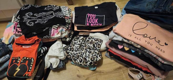 Kledingpakket meisjes, maat 122/128, Kinderen en Baby's, Kinderkleding | Kinder-kledingpakketten, Overige maten, Ophalen of Verzenden
