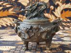 Chinese wierookbrander of koro van brons met een draak 12 cm