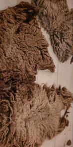 2 bruine alpaca vachten en 1 zilver bruine schapenvacht, Ophalen of Verzenden, Zo goed als nieuw, Spinwol
