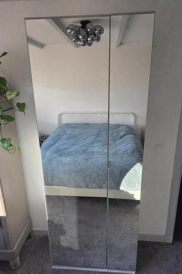 IKEA PAX kledingkast wit met spiegeldeuren + lades & planken - afbeelding 1