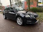 Skoda Octavia Combi 1.5 TSI Greentech Business Edition AUTOM, Auto's, 4 cilinders, 150 pk, Leder en Stof, Zwart