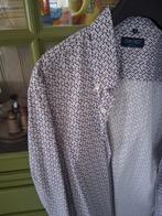 2 overhemden mt xxxl, 1 wit. 1 bewerkt, Kleding | Heren, Overhemden, Ophalen of Verzenden, Wit, Overige halswijdtes